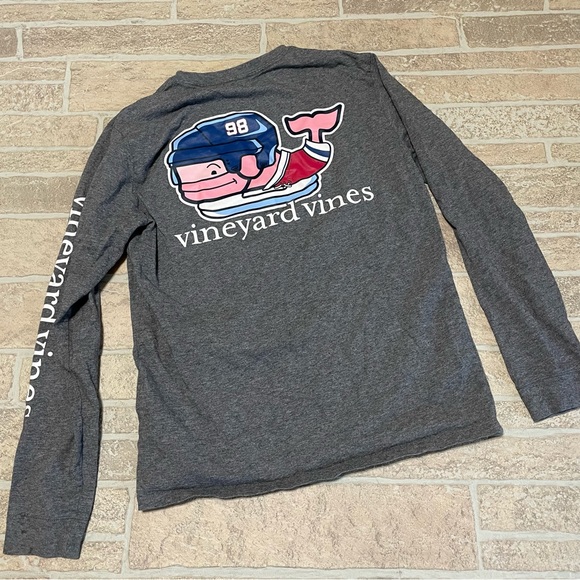 Vineyard Vines XS gray long sleeve - Picture 5 of 5